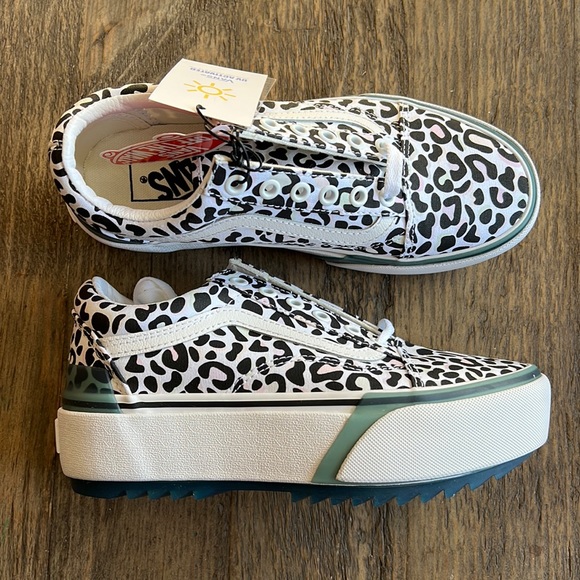 Vans Shoes - Vans Old Skool Stacked Platform UV Sneakers cheetah print.
Women’s 6. NWT